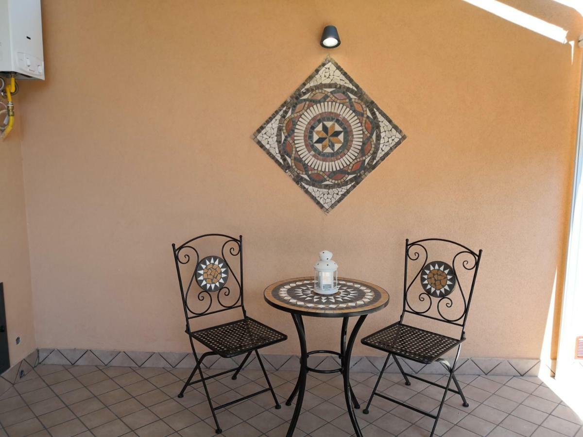 Tiny House Naxos Hotel Giardini Naxos Ngoại thất bức ảnh