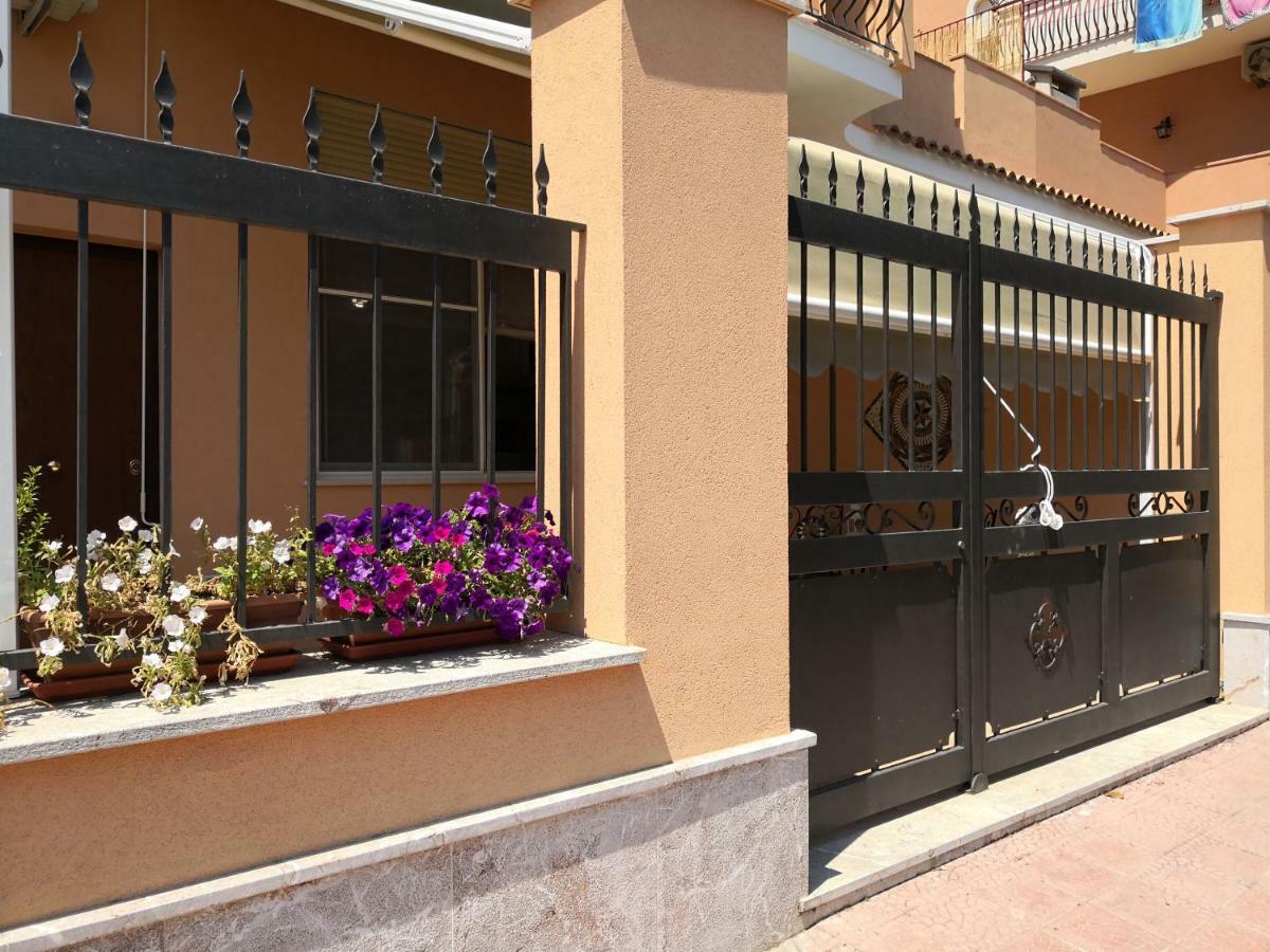 Tiny House Naxos Hotel Giardini Naxos Ngoại thất bức ảnh