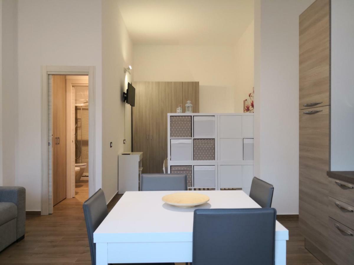 Tiny House Naxos Hotel Giardini Naxos Ngoại thất bức ảnh